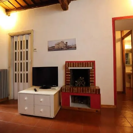 Garibaldi Apartment *